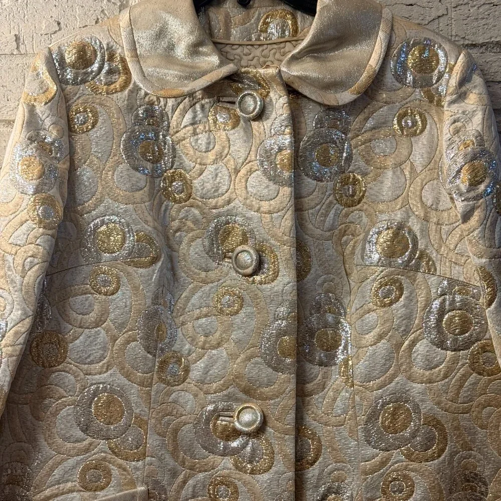 Royal India Tailors Metallic Gold & Silver Brocade Coat β Vintage Mod Glam β - Picture 2 of 11